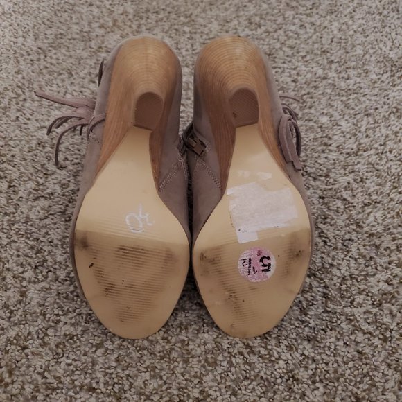 Carlos Santana Open Toe Wedge Bootie - Picture 7 of 8